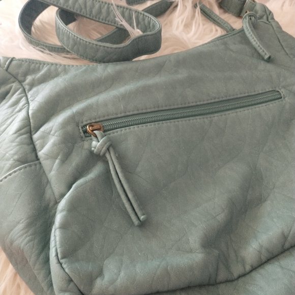 Purse - Picture 2 of 7